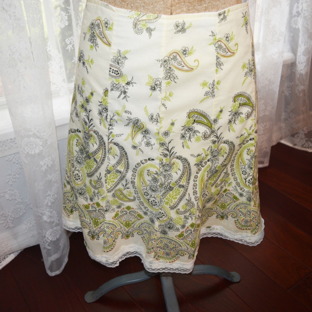 Skirt Paisley cream lace skirt size M